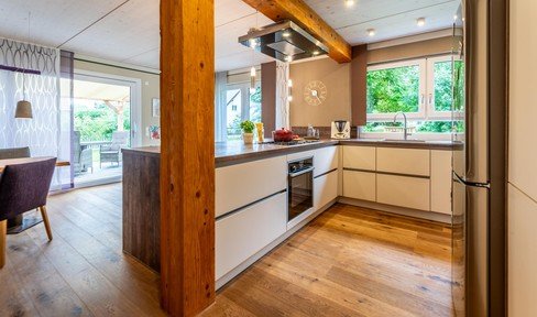 Provisionsfrei: Wohngesundes Massiv-Holz-Haus in ruhiger Ortsrandlage für die ganze Familie