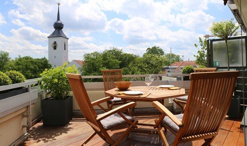 High-quality, fully equipped apartment in Alt-Bogenhausen with attractive roof terrace