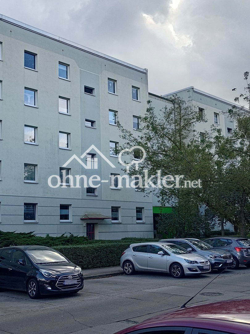 Im Grünen gelegene 3-Zimmer-EG-Wohnung mit Balkon in Potsdam Waldstadt II