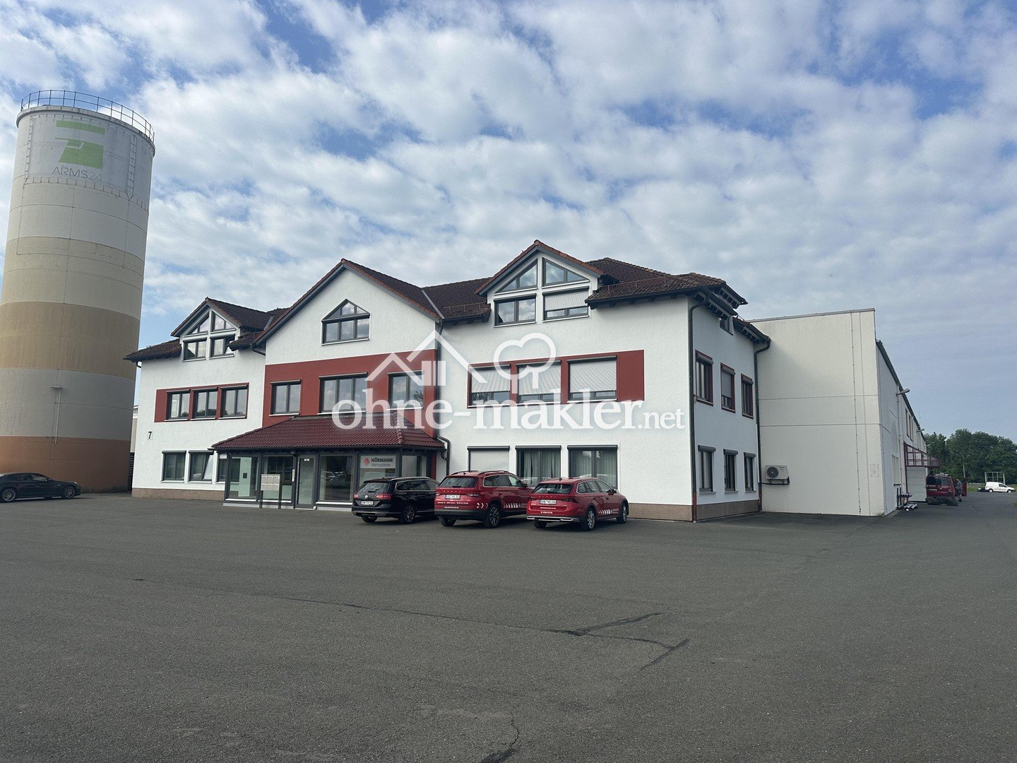 Nahe Hermsdorfer Kreuz - Lager-Produktionshalle